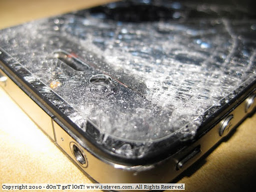 iPhone 4 与 iPhone 3G尸体赏析,看看苹果电话有多么容易被毁灭!! /wp-content/uploads/2010/11/iphonebody16.jpg